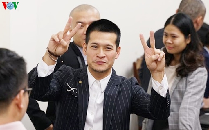 dao dien viet tu vui mung khi toa phan quyet la tac gia vo "ngay xua" hinh 7
