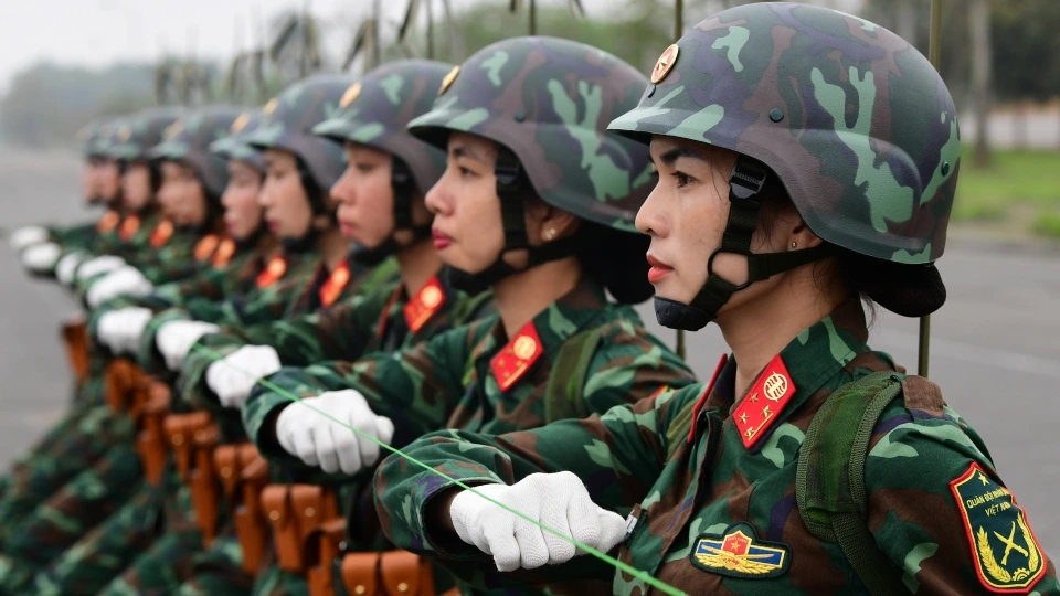 nu si quan thong tin lien lac tap dieu binh (18).JPG