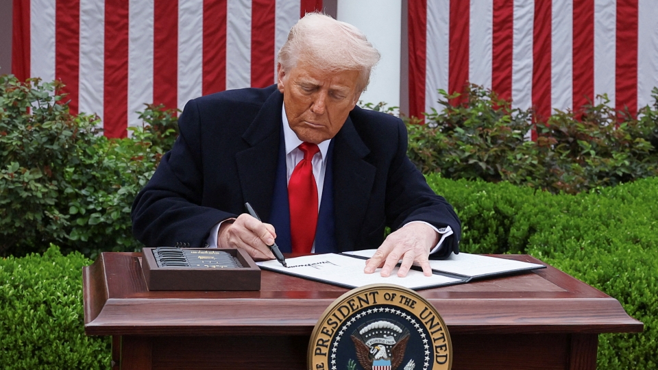2025-04-02T230733Z_629703518_RC2RPDANS257_RTRMADP_3_USA-TRUMP-TARIFFS-REACTION-COMPANIES.JPG