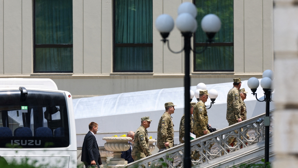 2025-06-02T102121Z_1702091703_RC29UEAQK5VA_RTRMADP_3_UKRAINE-CRISIS-TALKS.JPG