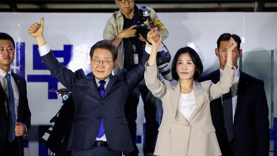 2025-06-03T164233Z_393073150_RC24VEAKWFCE_RTRMADP_3_SOUTHKOREA-ELECTION.JPG