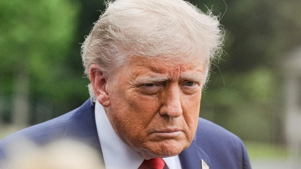 2025-06-15T221852Z_50087356_RC2A3FA6DZOG_RTRMADP_3_G7-SUMMIT-TRUMP.JPG