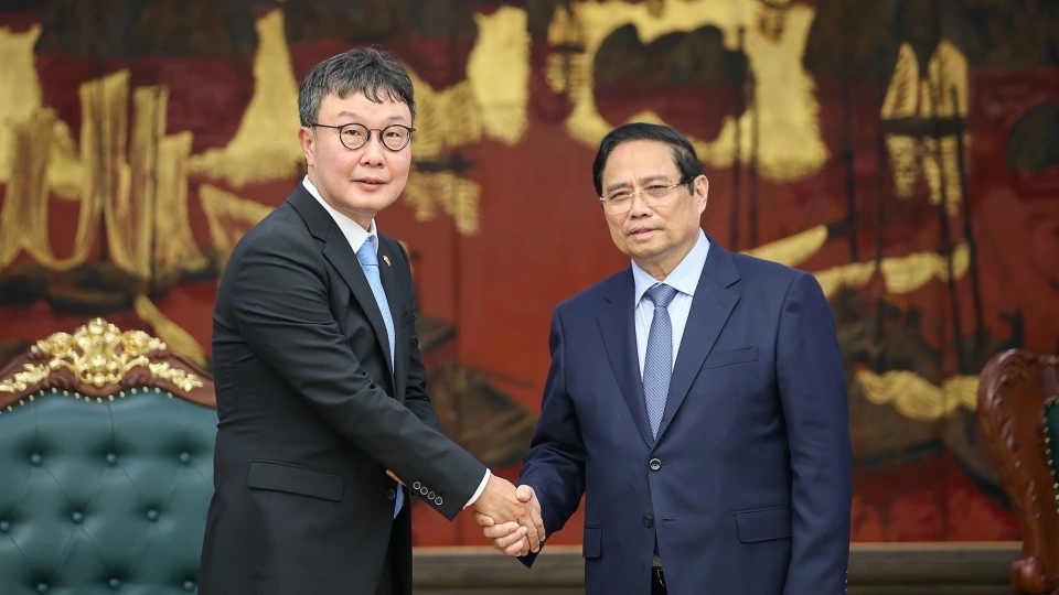 _thu_tuong_pham_minh_chinh_tiep_ong_kim_hyoung-nyon_pho_chu_tich_tap_doan_dunamu_han_quoc.jpeg