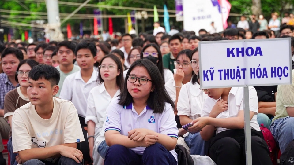sv_dai_hoc_bach_khoa.jpeg