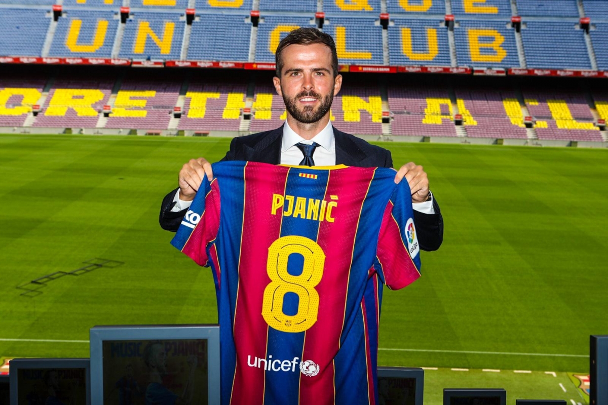 8. Miralem Pjanic (30 tuổi - Barcelona) | Giá chuyển nhượng 40 triệu Euro.