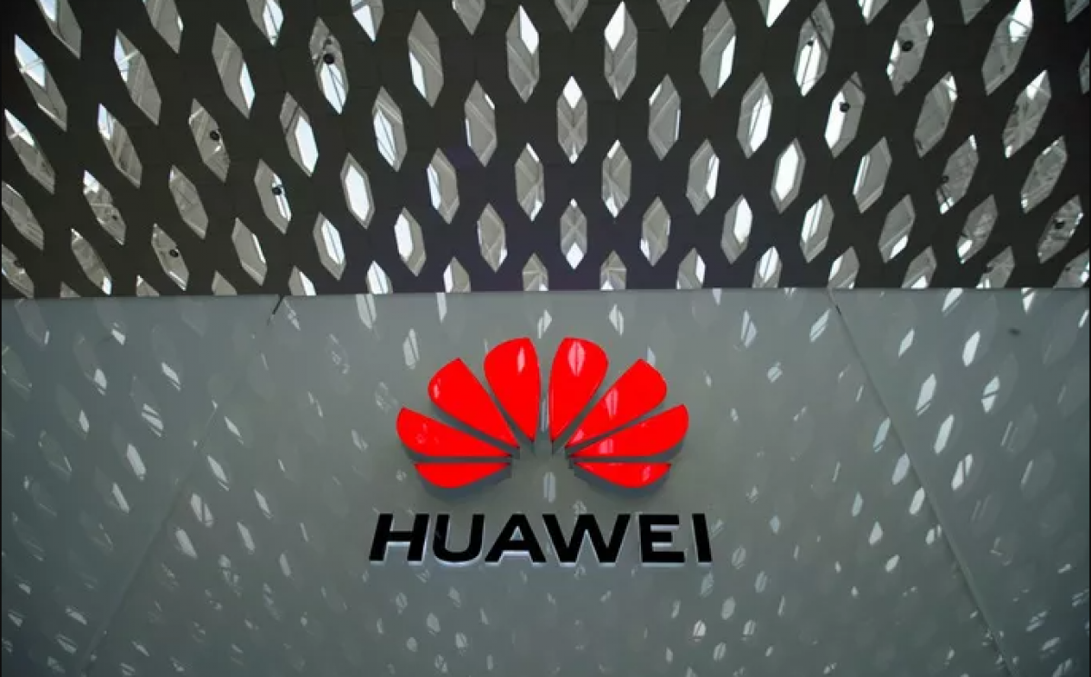 Ngành sản xuất smartphone của Huawei đứng trước nguy cơ bị tê liệt vì lệnh cấm của Mỹ. (Ảnh: Reuters)