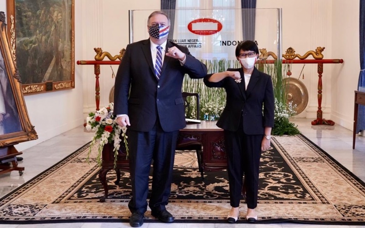 Ngoại trưởng Mỹ Mike Pompeo và Ngoại trưởng Indonesia Retno Marsudi (Nguồn : BNG Indonesia)