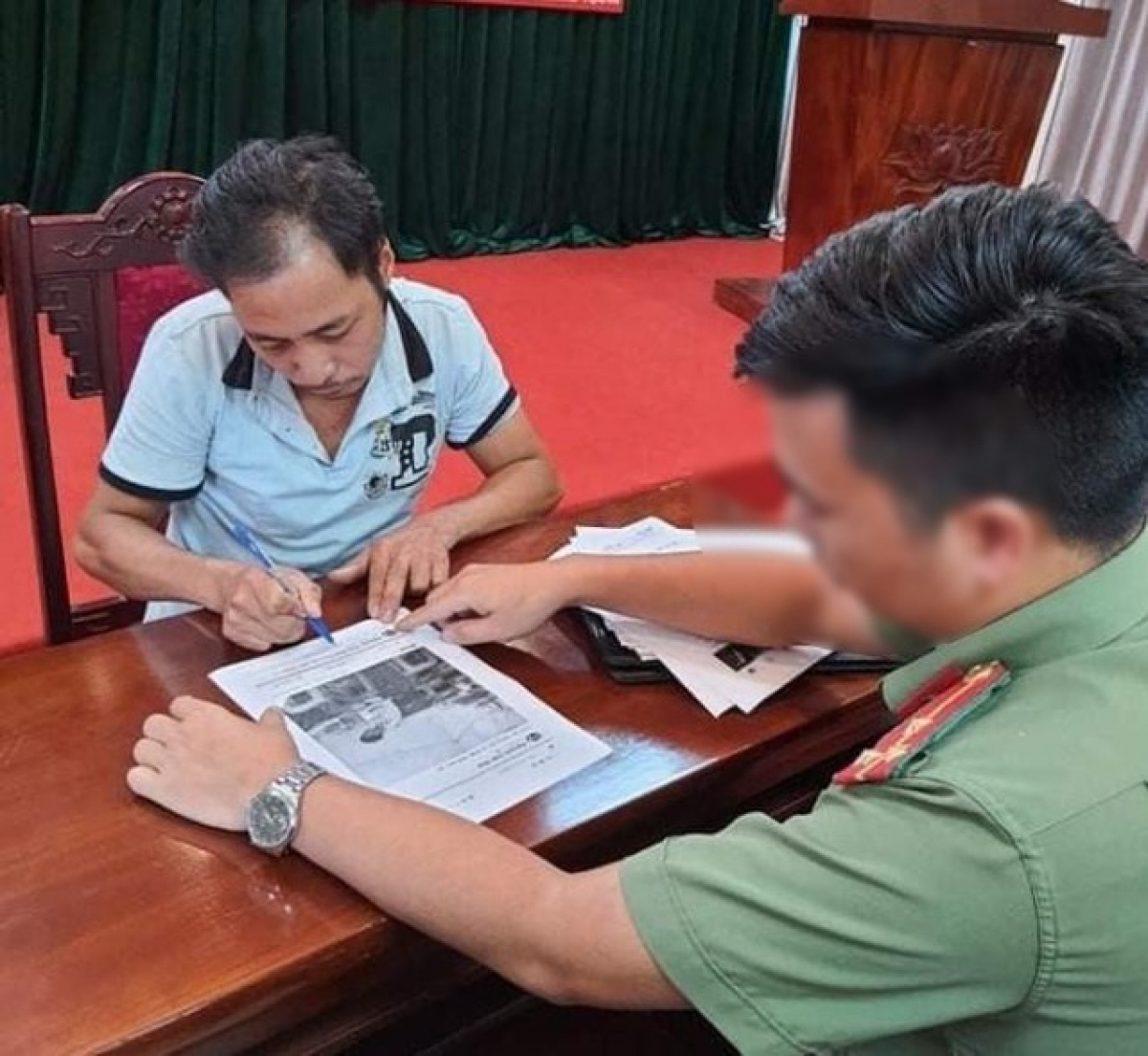 Quý tại cơ quan công an (Ảnh: Công an Tam Dương).