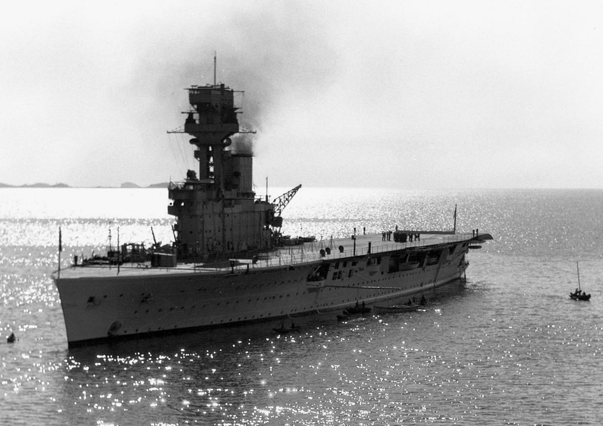 Tàu sân bay HMS Hermes. Ảnh: Wikipedia.