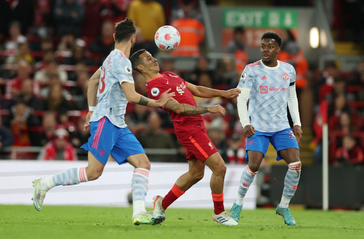 Liverpool nâng tỷ số lên 3-0 dù chơi thong dong trong hiệp hai. (Ảnh: Reuters).