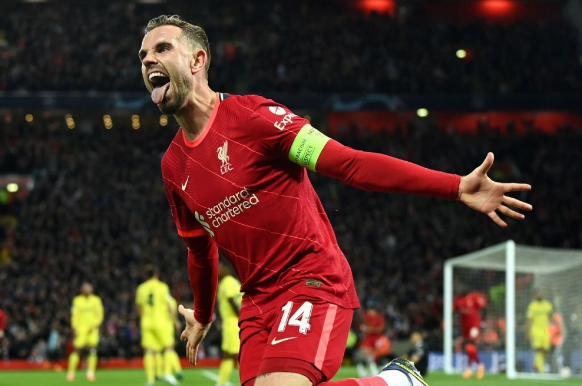 Liverpool vượt lên dẫn trước sau khi tạo ra sức ép nghẹt thở và được may mắn giúp sức. (Ảnh: Getty)