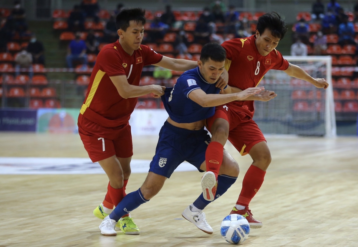 Sau thất bại trước Thái Lan, ĐT Futsal Việt Nam sẽ tranh vé dự giải châu Á với đối thủ Myanmar. (Ảnh: FAT).