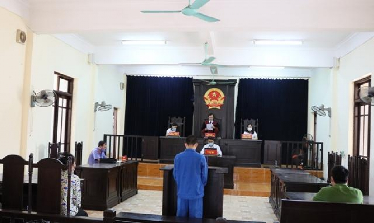 Toà án huyện Nam Sách (Hải Dương) tuyên phạt T. 3 năm tù