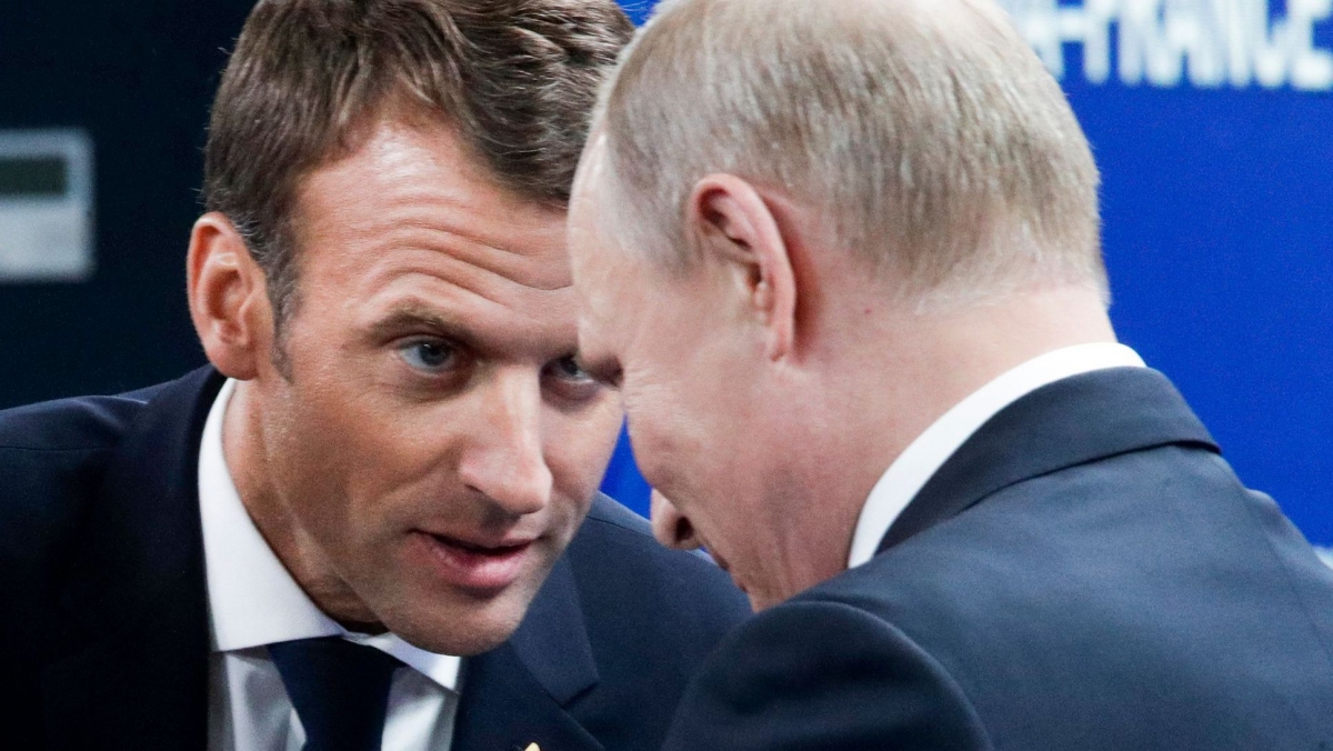 Tổng thống Pháp Emmanuel Macron và Tổng thống Nga Vladimir Putin (Ảnh: L'Express)