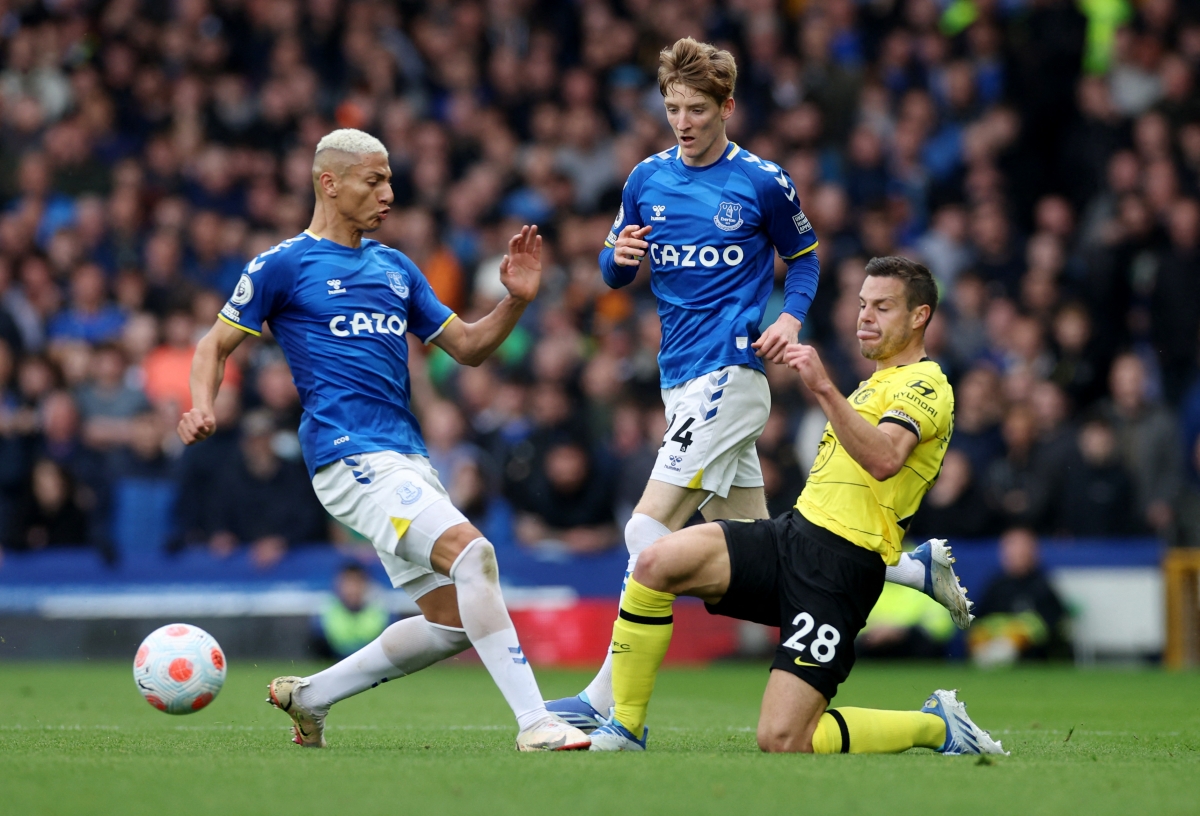 Trên sân nhà Goodison Park, Everton đã chơi đầy quyết tâm và cầm hoà Chelsea 0-0 trong hiệp 1. (Ảnh: Reuters)