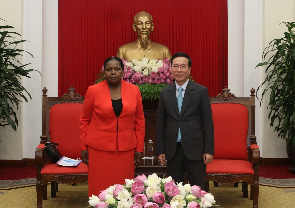 thường trực ban bí thư võ văn thưởng tiếp chủ tịch quốc hội cộng hoà mozambique hình ảnh 1 thuong truc ban bi thu vo van thuong tiep chu tich quoc hoi cong hoa mozambique hinh anh 1