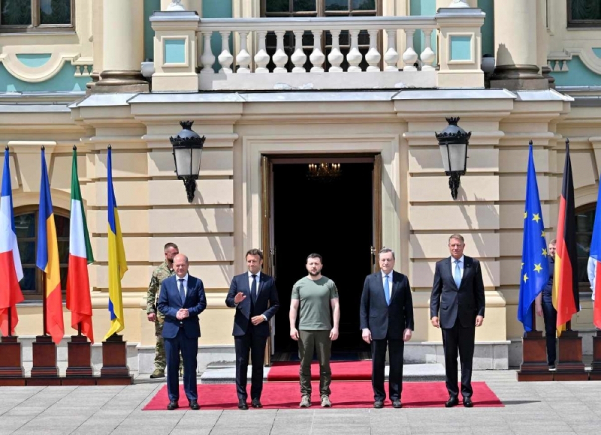 lanh dao chau Au ung ho trao cho ukraine tu cach ung cu vien gia nhap eu hinh anh 1