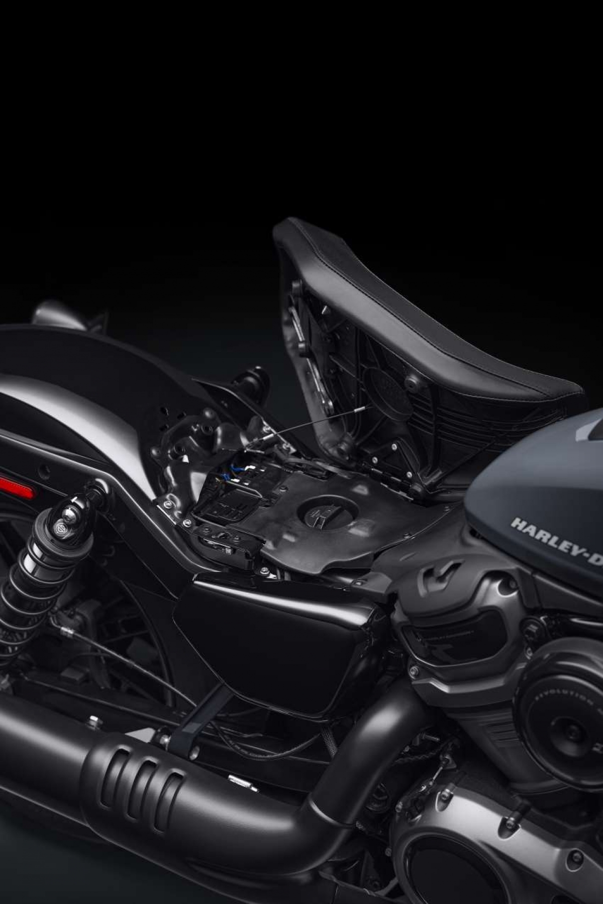 harley davidson nightster 2022 chinh thuc ra mat gia gan nua ty dong hinh anh 9