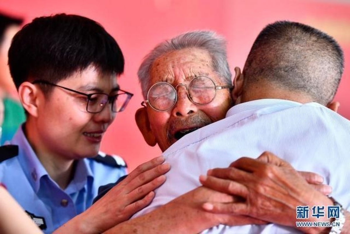cách trung quốc giúp người bị bắt cóc đoàn tụ gia đình hình ảnh 1 cach trung quoc giup nguoi bi bat coc doan tu gia dinh hinh anh 1