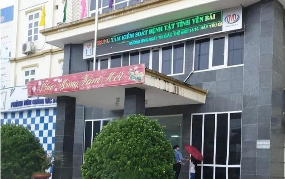 yên bái kỷ luật cán bộ, điều tra 6 gói thầu mua kít xét nghiệm của việt Á hình ảnh 1 yen bai ky luat can bo, dieu tra 6 goi thau mua kit xet nghiem cua viet A hinh anh 1