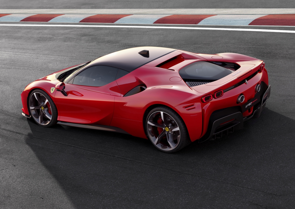 ferrari quyet tam dan dau trong linh vuc san xuat sieu xe dien hinh anh 3