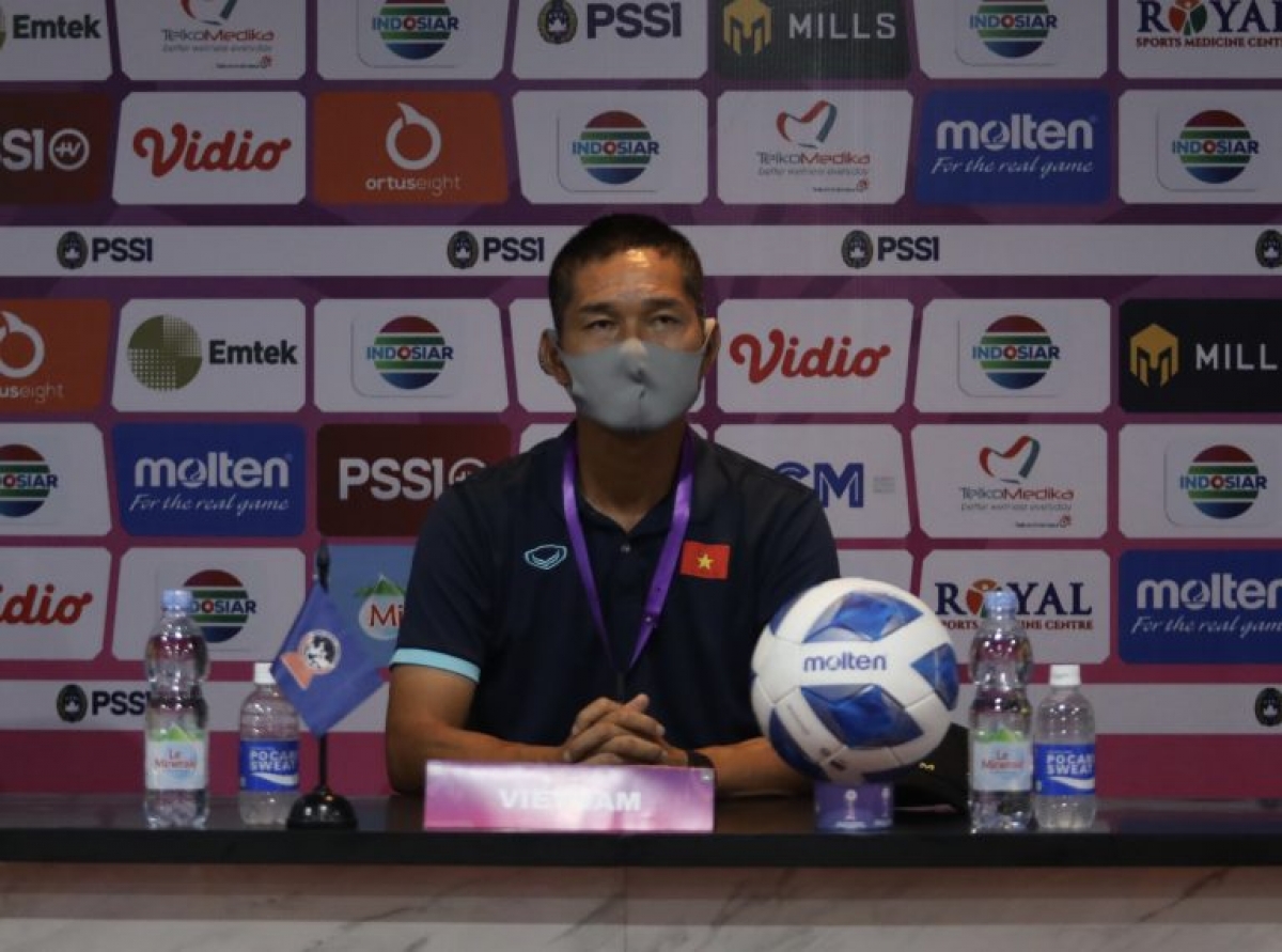 thuyền trưởng u18 nữ việt nam nói gì về lịch thi đấu khắc nghiệt ở giải ĐnÁ hình ảnh 1 thuyen truong u18 nu viet nam noi gi ve lich thi dau khac nghiet o giai DnA hinh anh 1