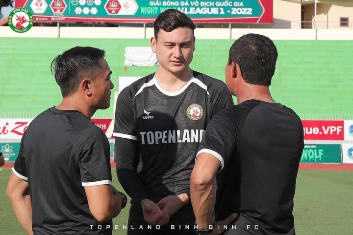 Dang van lam chia tay noi buon nhat ban, ve v-league cuu van su nghiep hinh anh 3