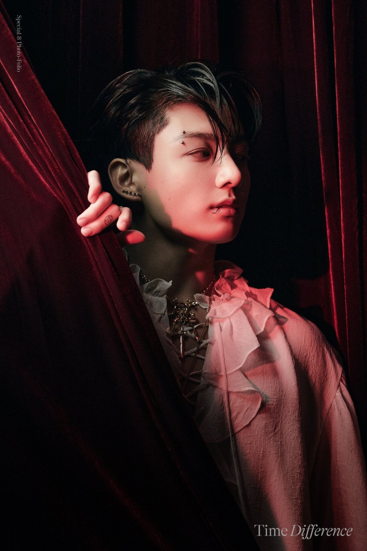 jungkook bts gay bao voi hinh anh ma mi, quyen ru hinh anh 6