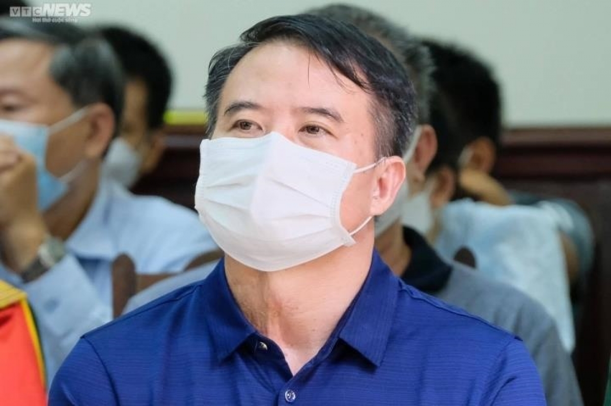cuu Dai ta bien phong bao ke duong day buon lau xang dau nop don khang cao hinh anh 1