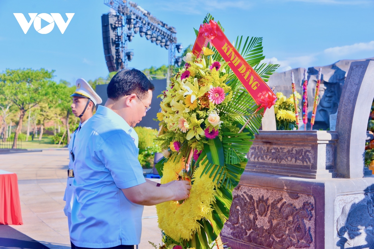 chu tich quoc hoi gap mat Dai bieu nguoi co cong cach mang tieu bieu quang nam hinh anh 3