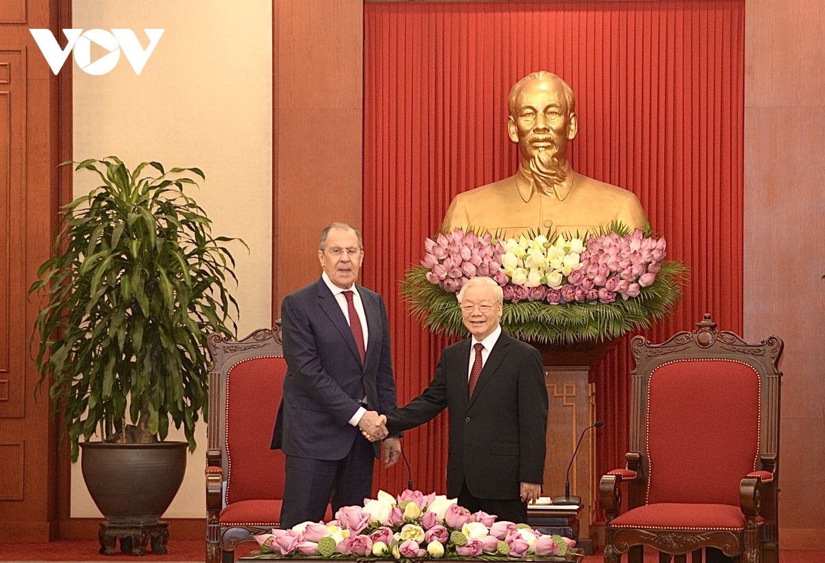 tong bi thu nguyen phu trong tiep bo truong ngoai giao lb nga sergei lavrov hinh anh 1