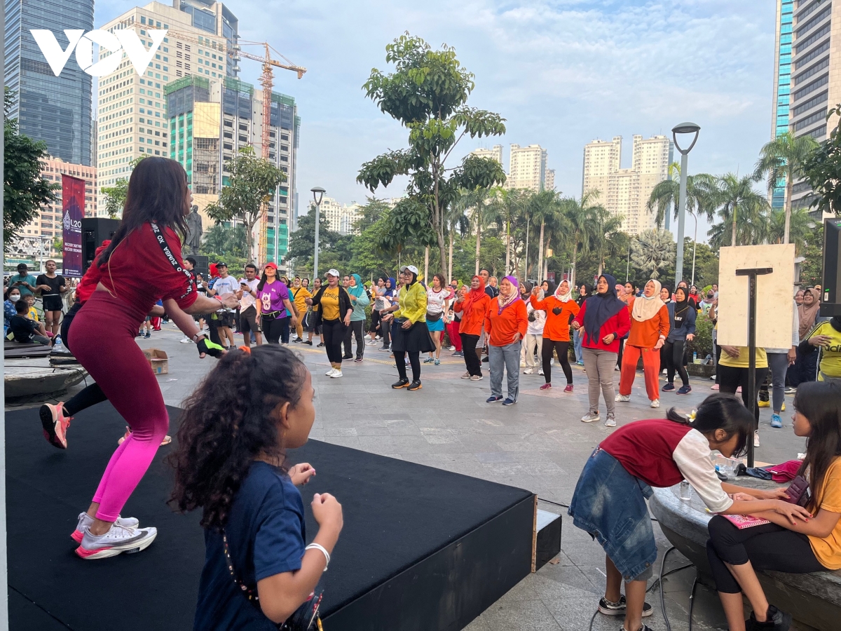 chu nhat khong o to - ngay yeu thich trong tuan cua nguoi dan jakarta hinh anh 1