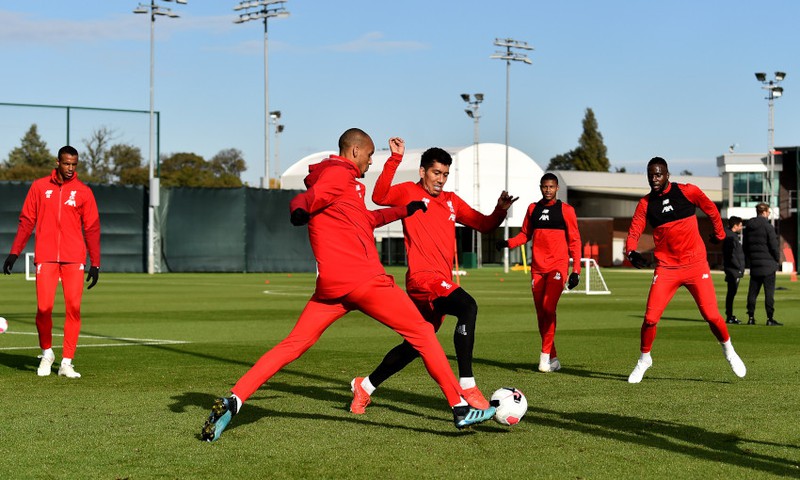 liverpool tap bong ro, san sang "gieo sau" mu tai old trafford hinh 7