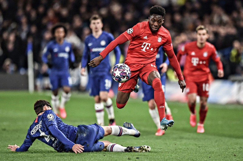 alphonso davies: tu cau be ti nan den sao tre cua bayern munich  hinh 2