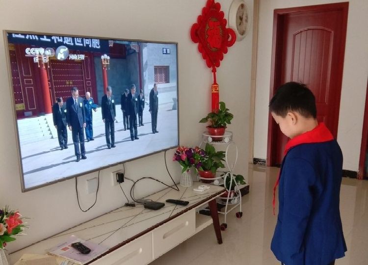 anh: trung quoc to chuc tuong niem nan nhan covid-19 trong ngay thanh minh hinh 8