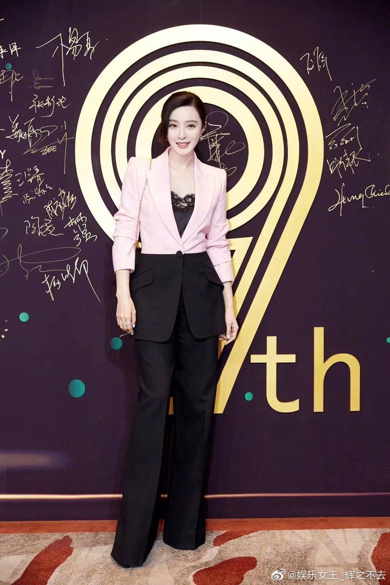 pham bang bang tai xuat xinh dep sau be boi tron thue chan dong hinh 1