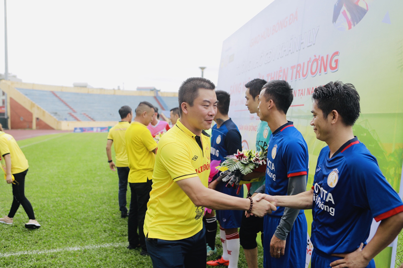 tuan hung da bong gop quy sua nha cho bo me nu cdv tu nan hinh 16