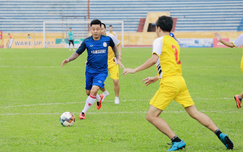 tuan hung da bong gop quy sua nha cho bo me nu cdv tu nan hinh 14