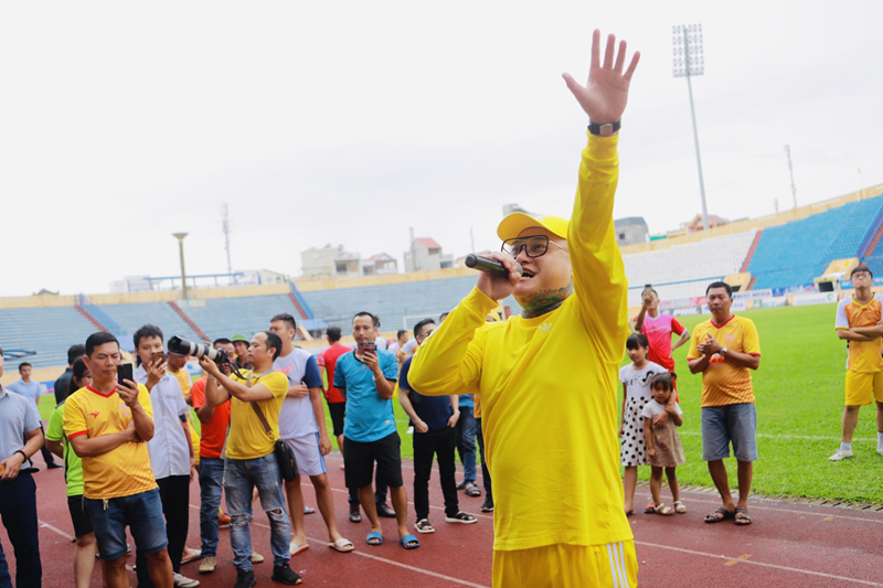 tuan hung da bong gop quy sua nha cho bo me nu cdv tu nan hinh 18
