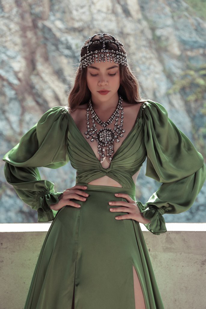 chuyen showbiz: ha ho hoa nu hoang kieu sa sau tin don chia tay kim ly hinh 1