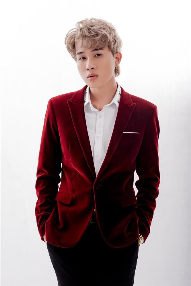rapper den vau ung ho tram trieu dong cung nguoi dan chong dich covid-19 hinh 3