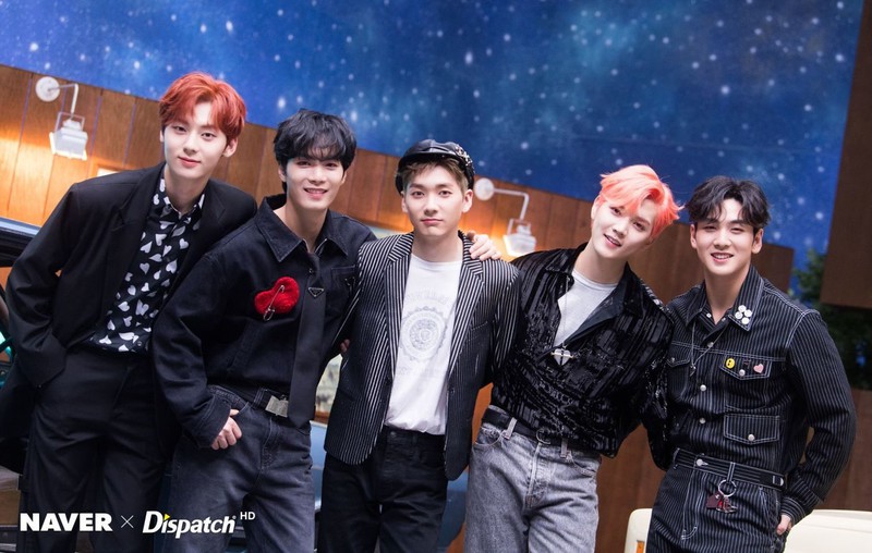 nhom nhac seventeen, nu'est chinh thuc ve chung mot nha voi bts  hinh 2