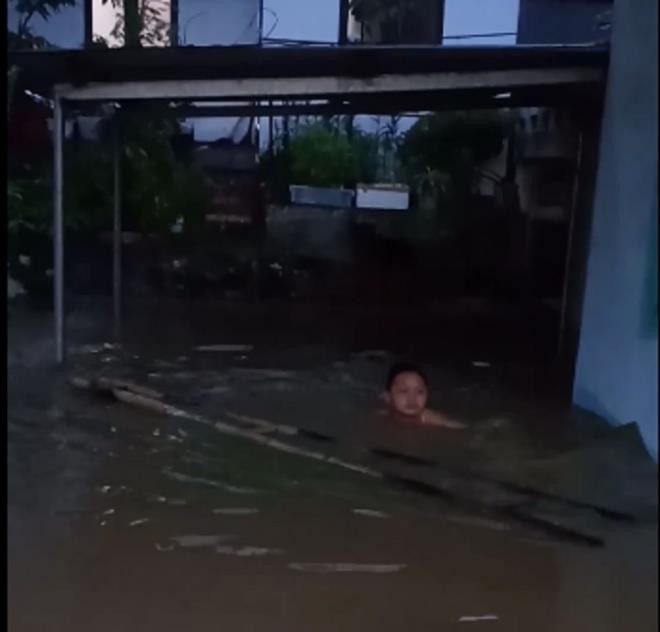 anh: quang ninh nuoc ngap menh mong, bo cho con ngoi chau dua di so tan hinh 4