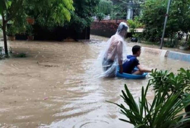 anh: quang ninh nuoc ngap menh mong, bo cho con ngoi chau dua di so tan hinh 7