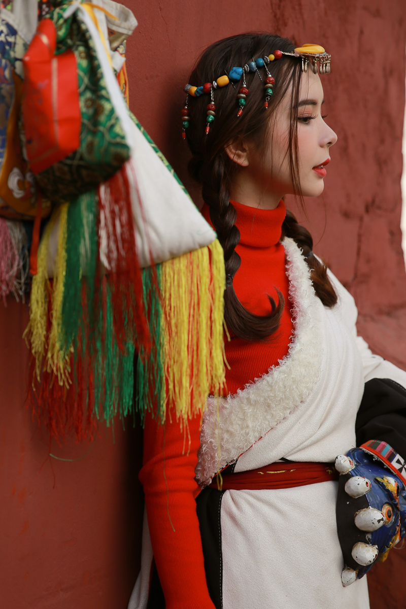 hoa hau huynh vy hoa than thanh thieu nu tay tang xinh dep hinh 8