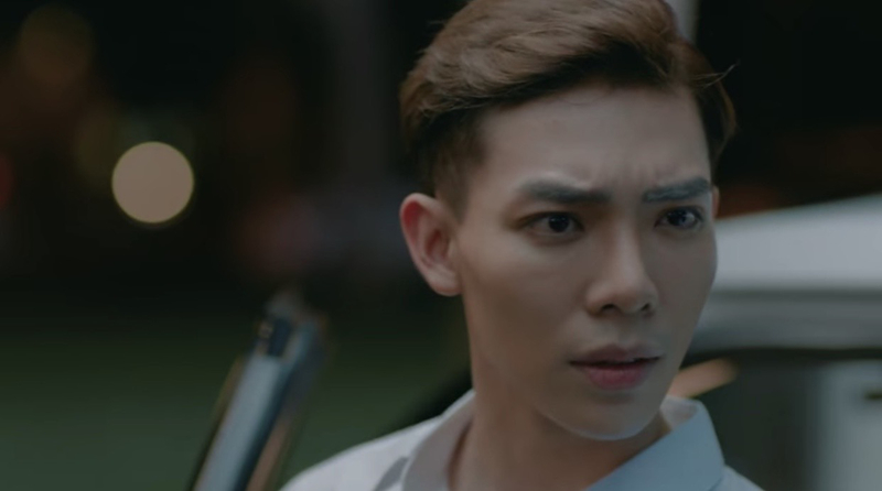 chuyen showbiz: vua khoe anh xinh dep, khanh thi bi chong tre dan mat hinh 6