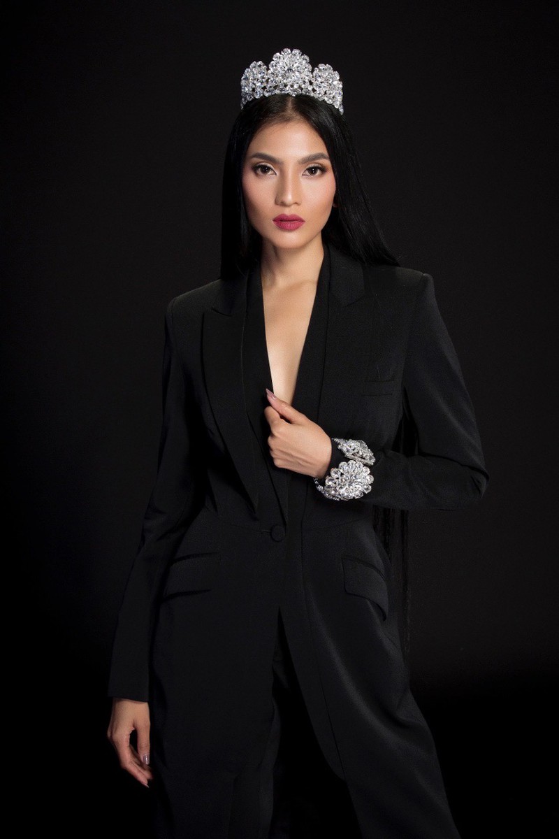 truong thi may don nam moi bang bo anh sac den huyen bi hinh 13