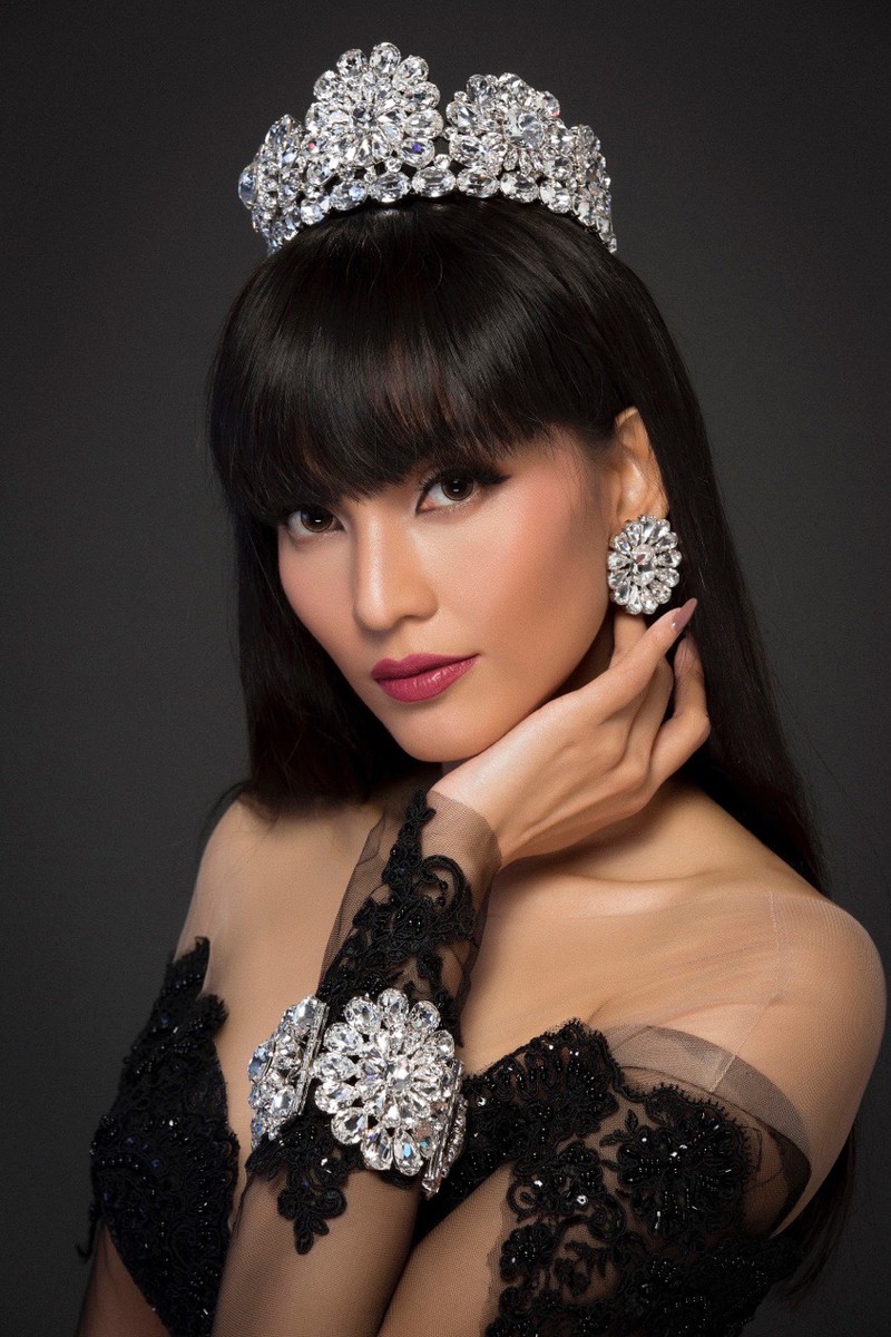 truong thi may don nam moi bang bo anh sac den huyen bi hinh 5