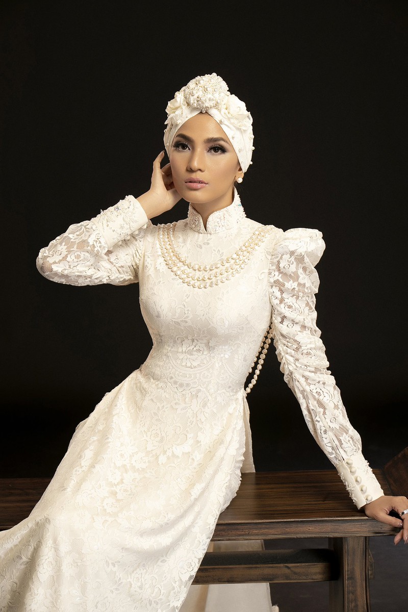truong thi may dep cuon hut khi dien mot ao dai quan khan turban hinh 9
