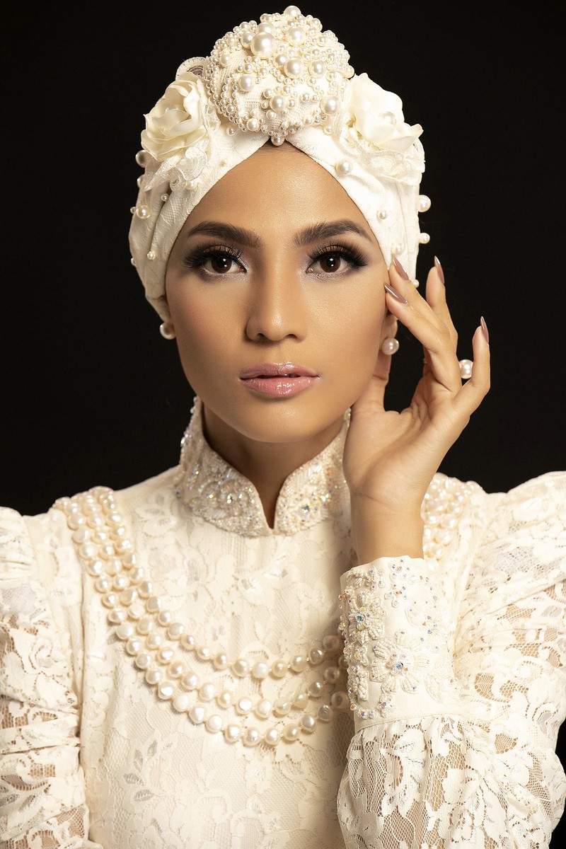 truong thi may dep cuon hut khi dien mot ao dai quan khan turban hinh 10